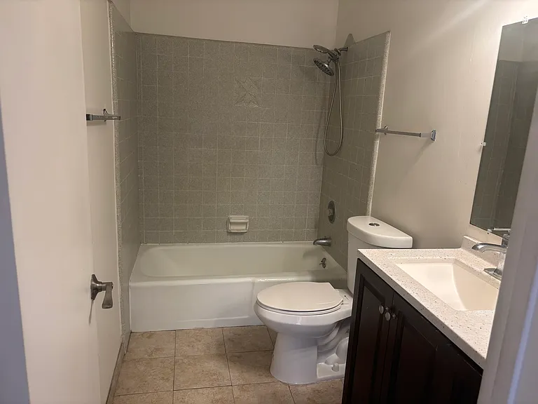 334 W Doran St #3 — Photo 13