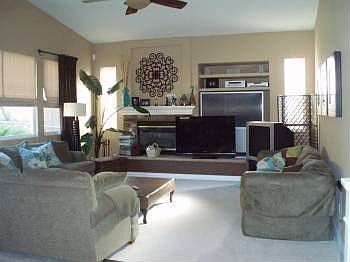 2nd image of 403 Plaza Cambria