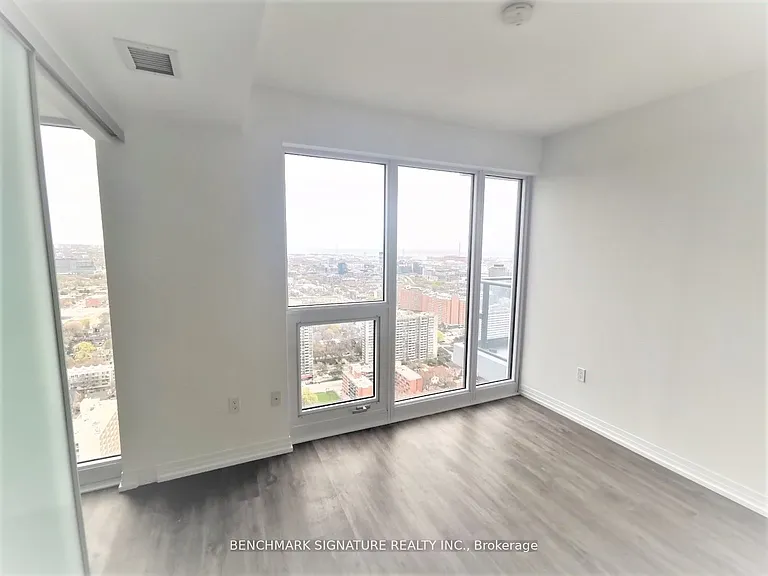 251 Jarvis St #4015 — Photo 8