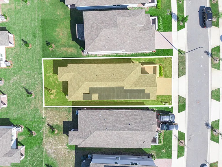 520 Kennedy Dr — Photo 30