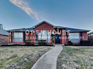 1208 Taylor Creek Dr, Mesquite, TX 75181
