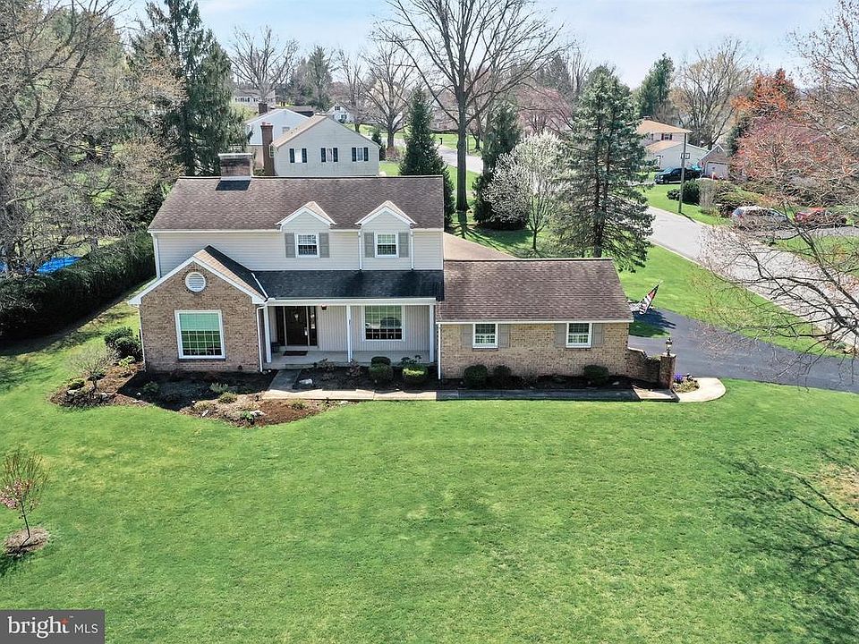 1st image of 80 Country Ln