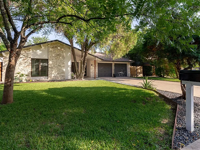 5402 Fernview Rd — Photo 1