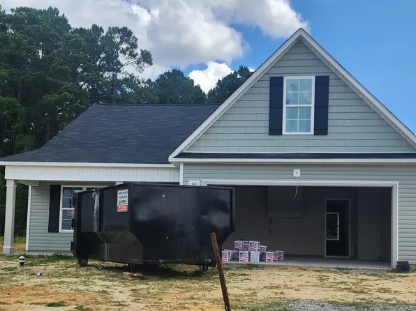 1749 Ragsdale Rd, Hope Mills, NC 28348