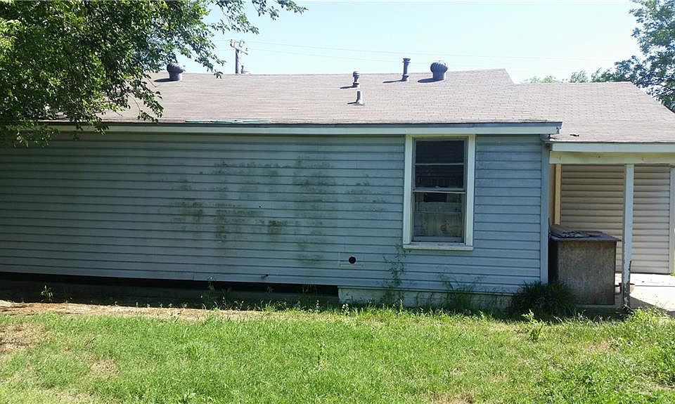 2nd image of 806 SW 13th St