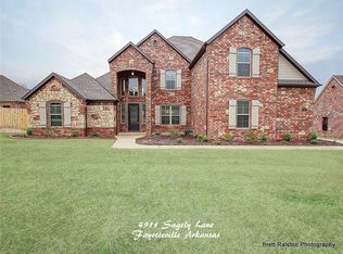 4911 E Sagely Ln, Fayetteville, AR 72703