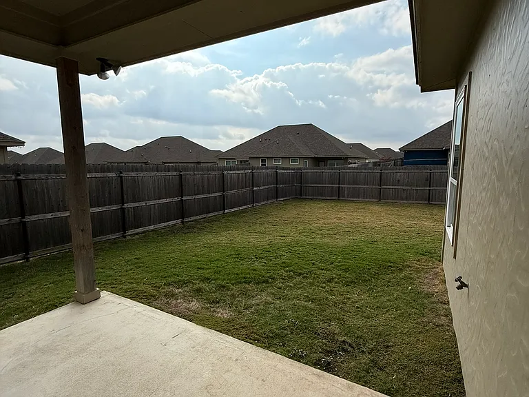 3202 Fenway Cir — Photo 25