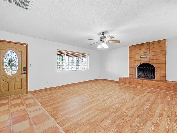5th image of 5936 E Beverly St