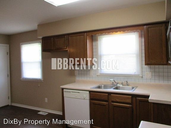 5th image of 506 Brelsford Ave