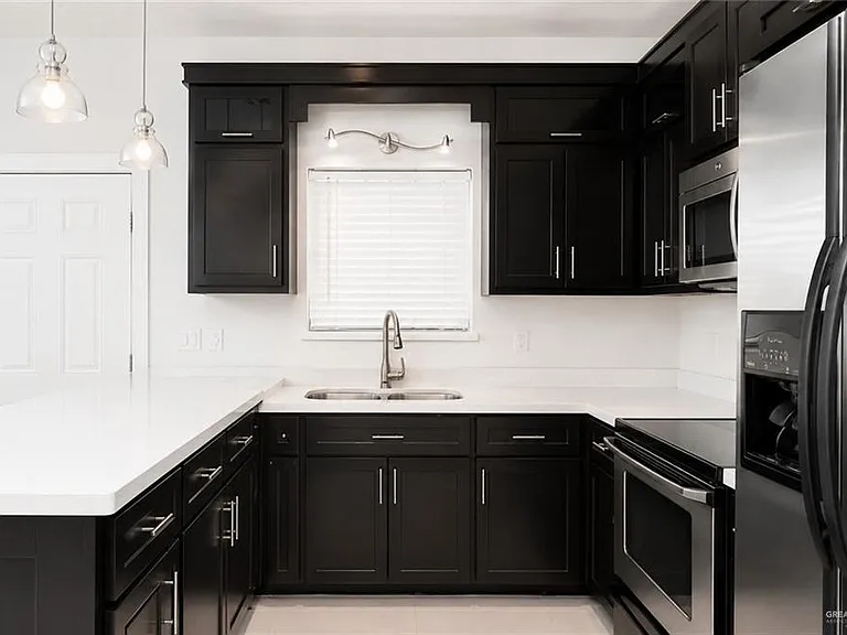 1219 Whiteoak Dr #4 — Photo 4