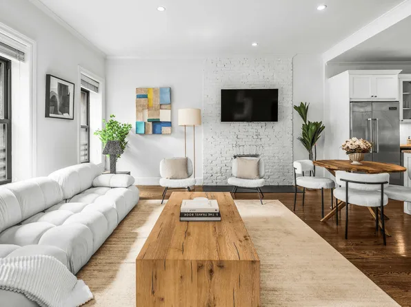 49 West 16th Street image 12 of 12