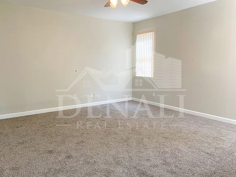 16247 W Jackson St — Photo 9