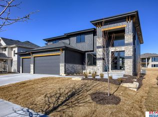 21332 A St, Elkhorn, NE 68022