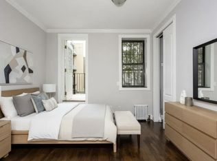 722 10th Ave #2R, New York, NY 10019