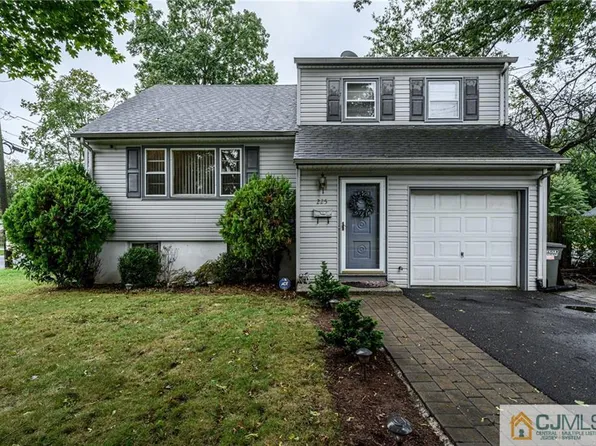 225 Clinton Ave, North Plainfield, NJ 07063