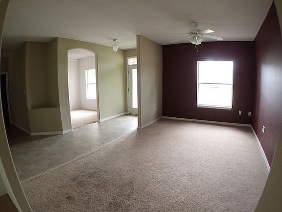 5th image of 57 S Pleasant Dr