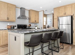 17 Mountain Ct, Stone Mountain, GA 30087