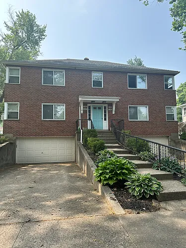 430 Lonsdale Ave #430 Photo 1
