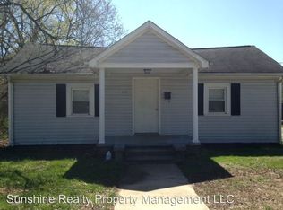 317 E Gilbreath St, Graham, NC 27253