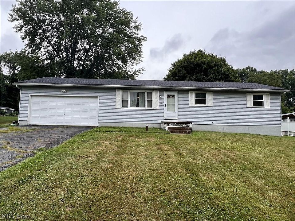 2nd image of 3423 39th St SW