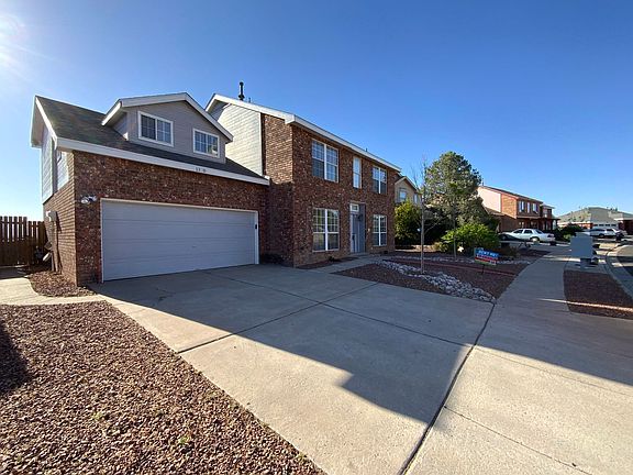 3rd image of 1320 Somerset Dr NW