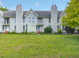 5274 E Forteen Mile Rd, Warren, MI 48092