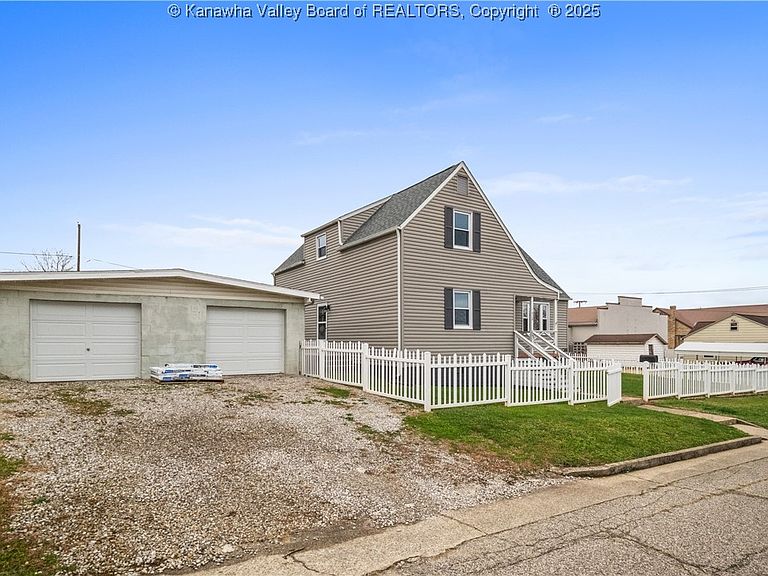 Listing photo 3