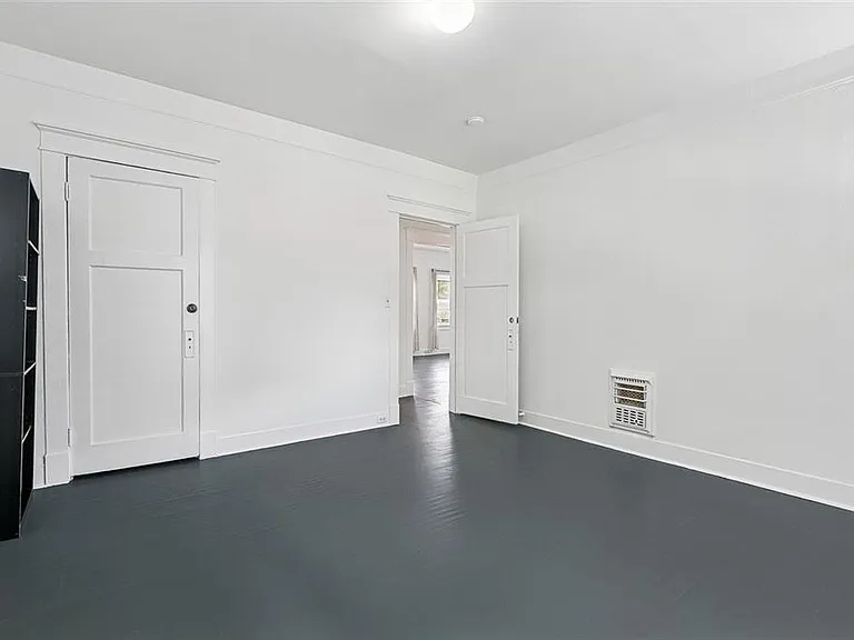 7324 Maple St — Photo 7