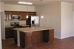3rd image of 1018 Newcastle Dr
