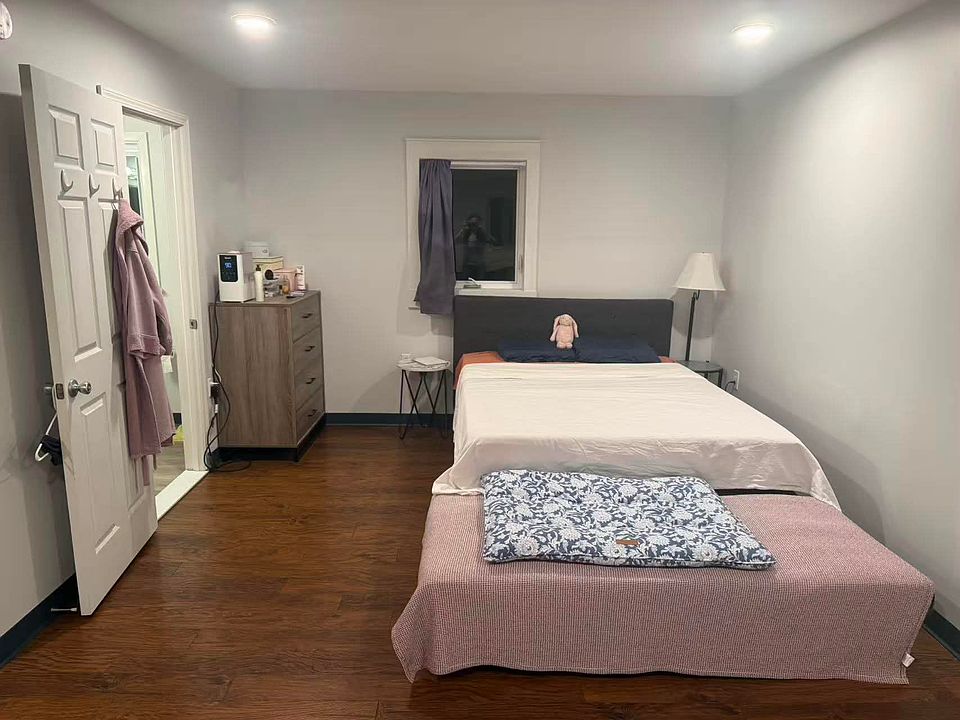 2nd image of 104 Wellington Dr
