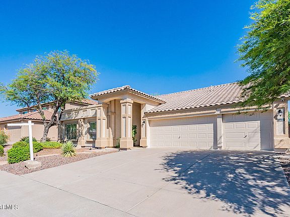 3rd image of 4557 E HEDGEHOG Place