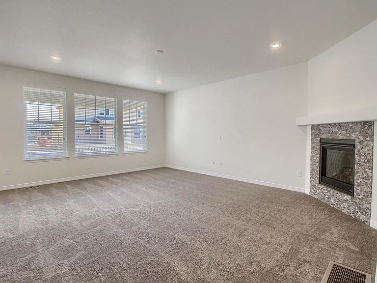 14776 Oslo Ave — Photo 4