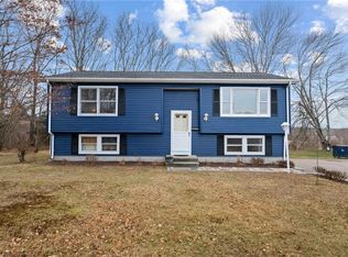 16 Walton St, Westerly, RI 02891