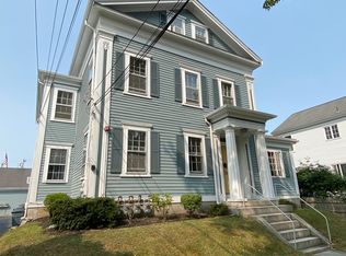 39 Church St APT 2, Bristol, RI 02809