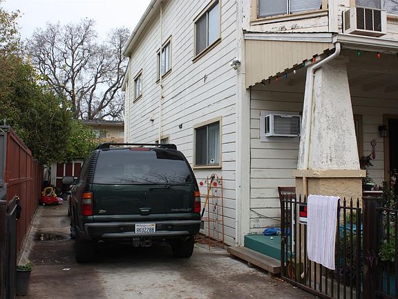 2nd image of 635 W Park St