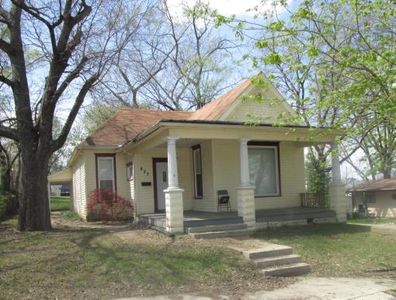 827 S 4th St, Atchison, KS, 66002