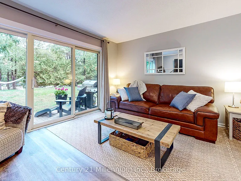 23 Dawson Dr #98 — Photo 1