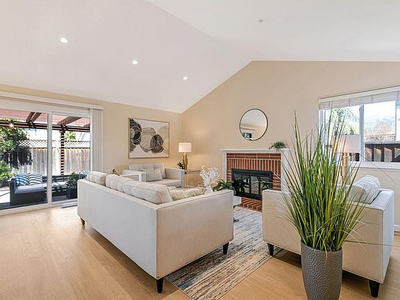 4th image of 3115 Swindon Ct