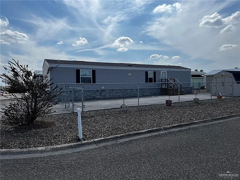 2503 Double Eagle Dr — Photo 2