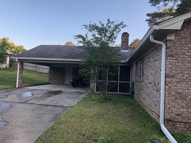 2nd image of 3950 Ashmore Dr