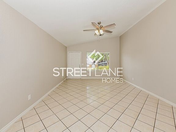 3rd image of 1306 E Huntington Dr