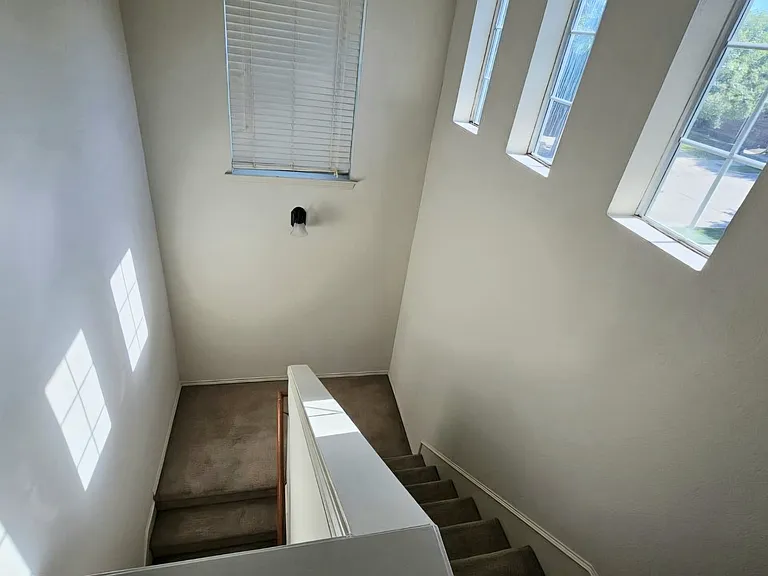 501 Jeans Creek Dr — Photo 9