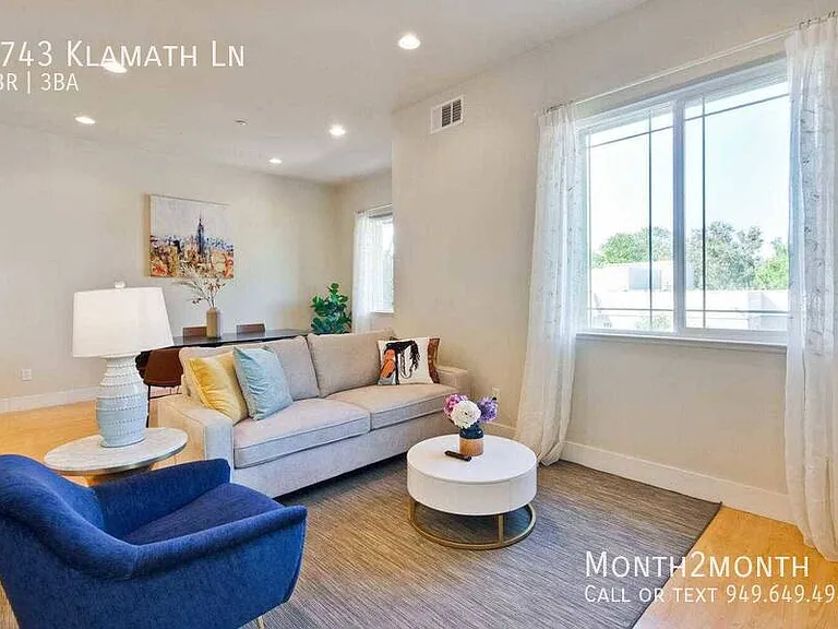 3743 Klamath Ln — Photo 3