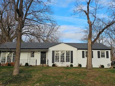 900 Alanson Dr, Saint Louis, MO, 63132