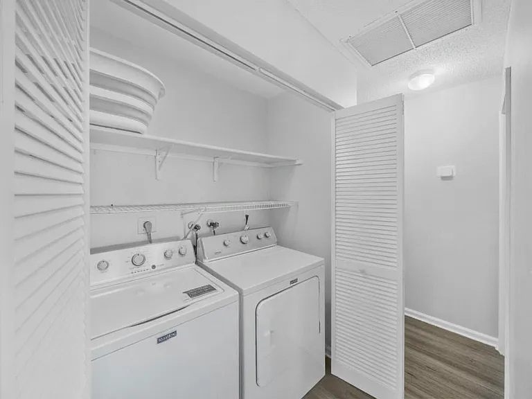 1350 Riverside Cir #2 — Photo 19