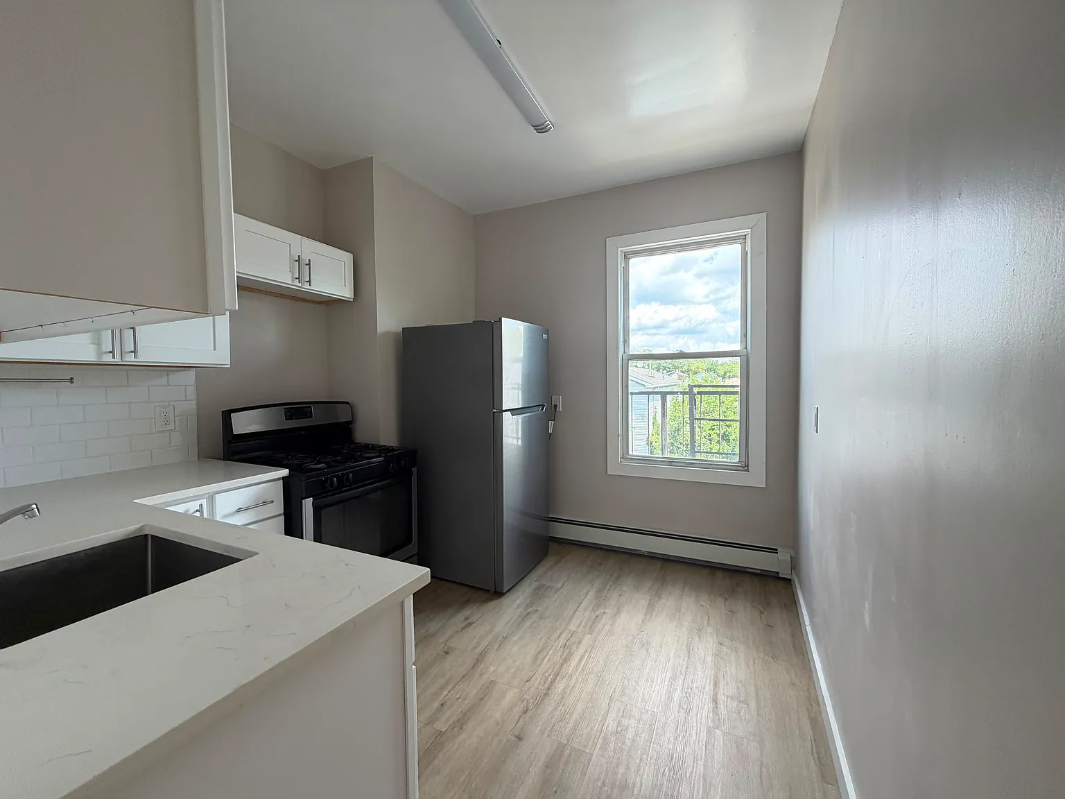 8 Sheffield St — Photo 2