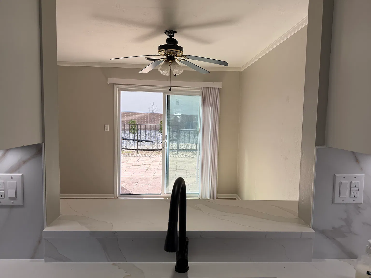 3 bed, 1.5 bath, 1400 sqft, $2,350 — Photo 4