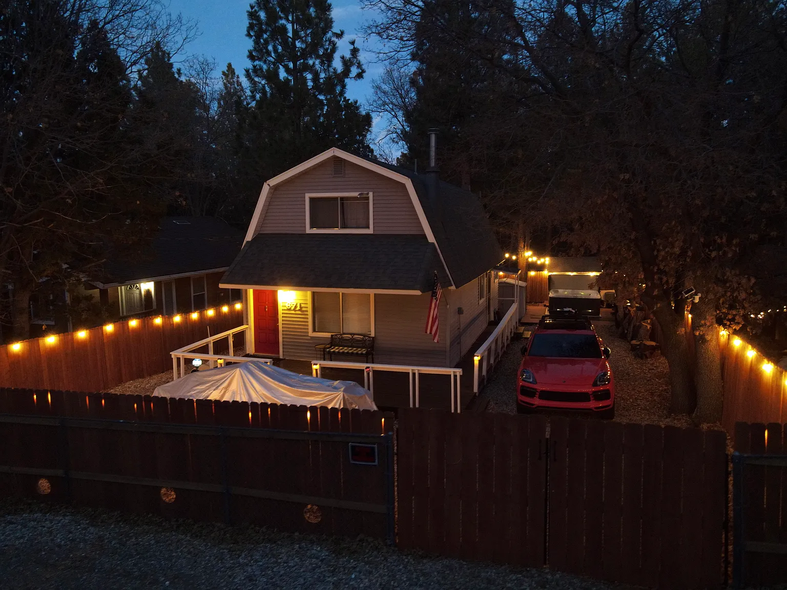 671 Moreno Ln — Photo 2