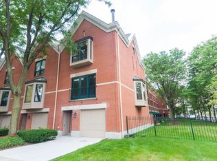 1529 W Harrison St, Chicago, IL 60607