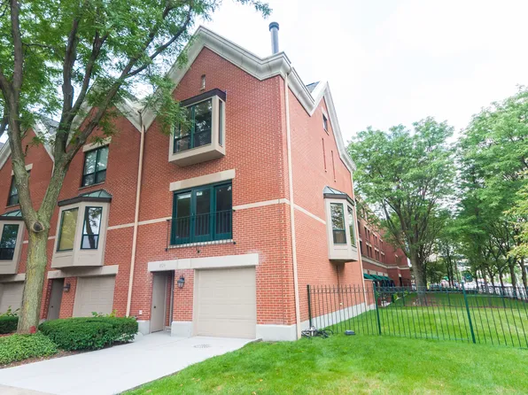 1529 W Harrison St, Chicago, IL 60607